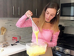 Miss Bell Asmr - Baking A Cake - 10 May 2021