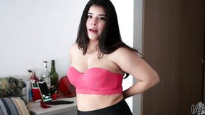 Juicy natural boobies hispanic tries on all of her bra