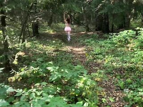 WOW! I met a excited forest nymph and drilled her! Public outdoor banging.