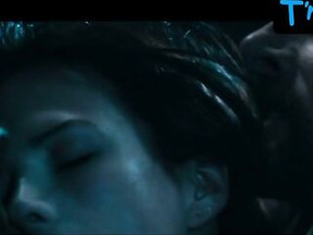 Rhona Mitra Hot Scene in Underworld: Rise Of The Lycans