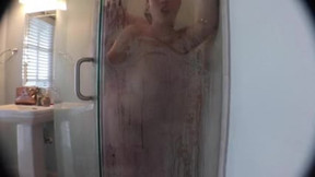 Kendra sample big bouncy boobs in shower